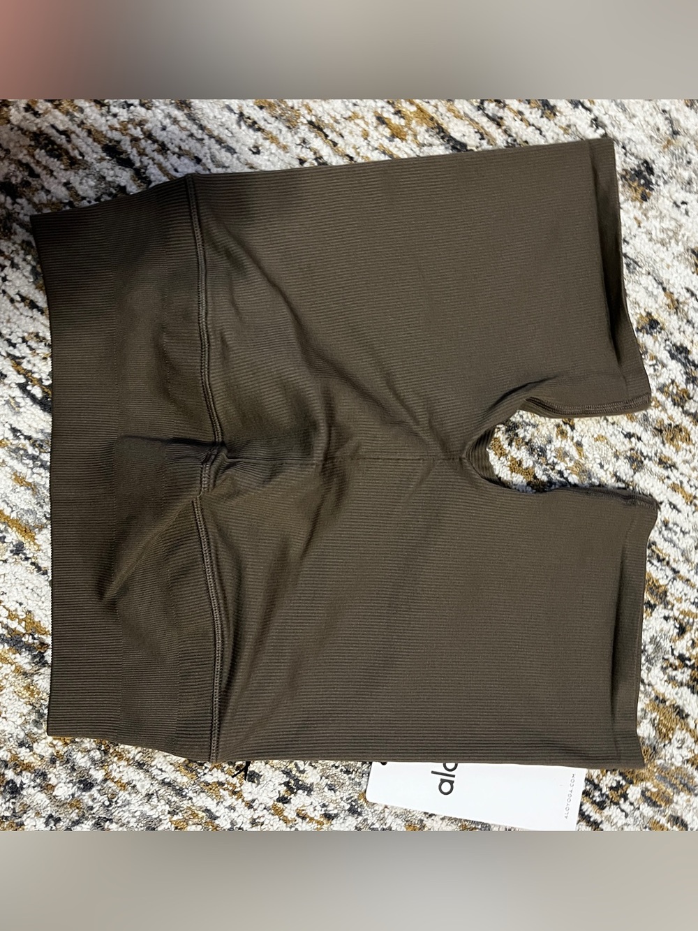(NWT) ALO 5" seamless ribbed favorite short in olive tree color - Picture 8 of 11
